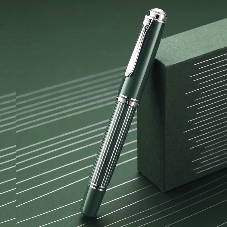 Pelikan Souverän M815 Metal Striped Green Fountain pen