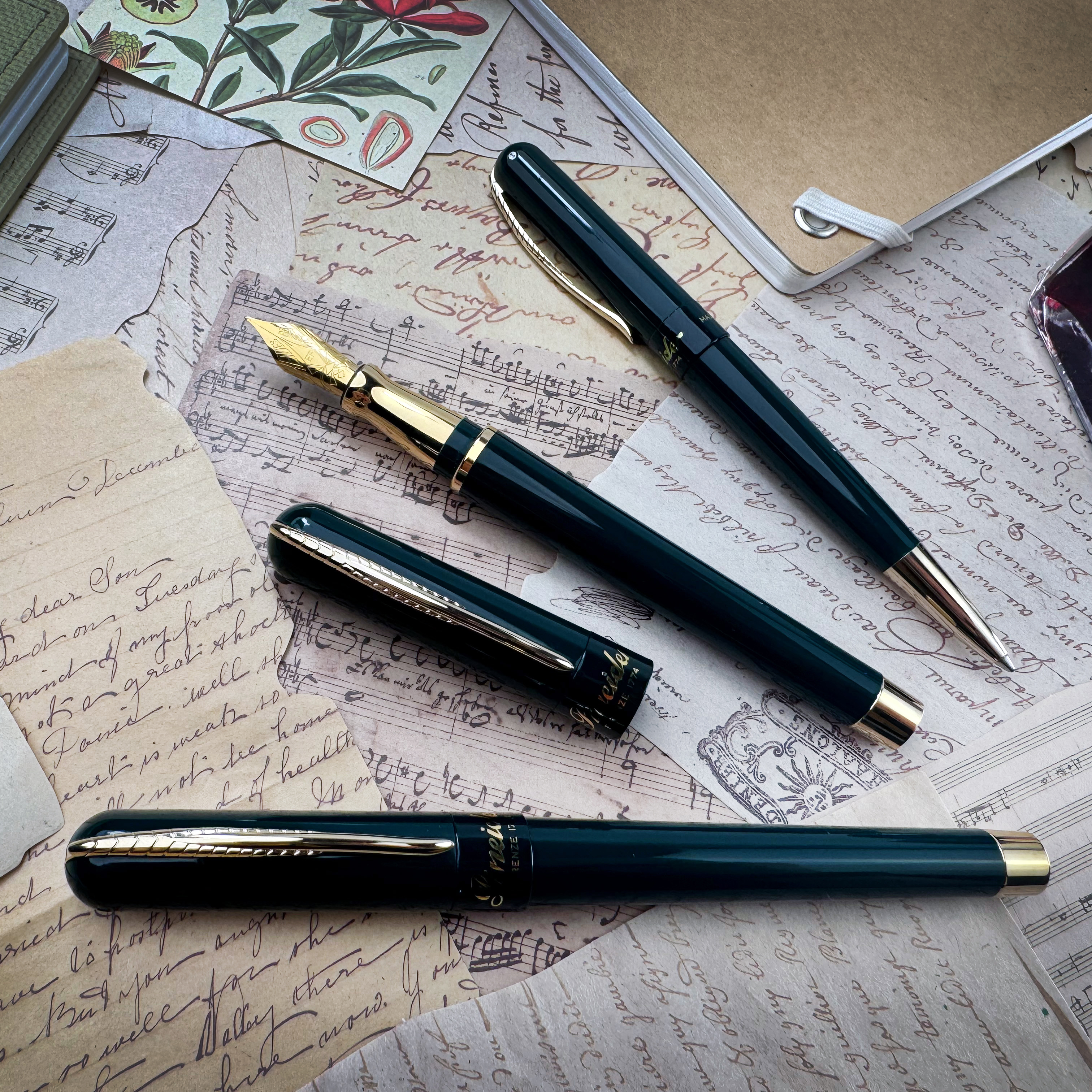 Pineider Avatar UR Anniversary Green GT Ballpoint Pineider Avatar UR Anniversary Green GT Ballpoint