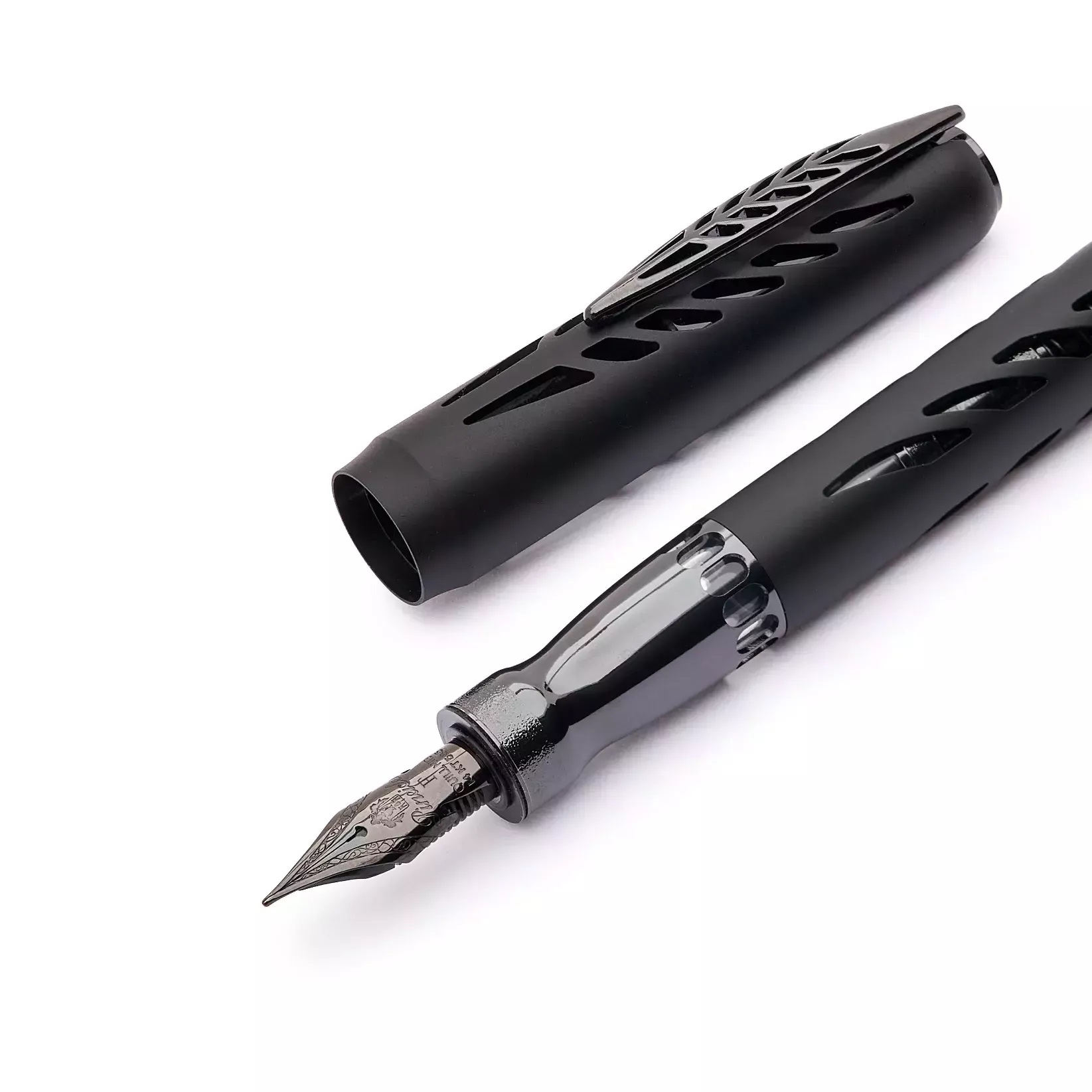 Pineider Homage to Arman Multiples Mystery Filler Fountain pen Set Pineider Homage to Arman Multiples Mystery Filler Fountain pen Set