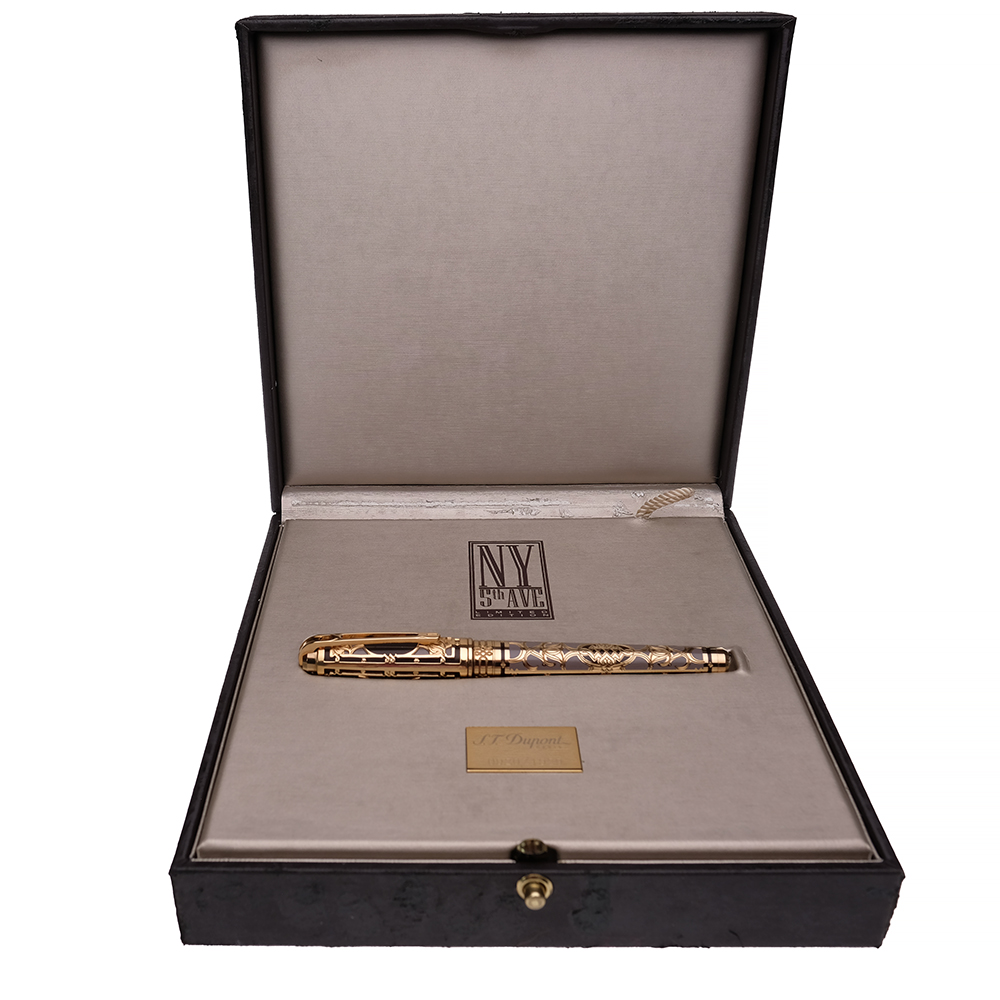 S.T. Dupont New York 5th Avenue LE Fountain Pen Pre-owned