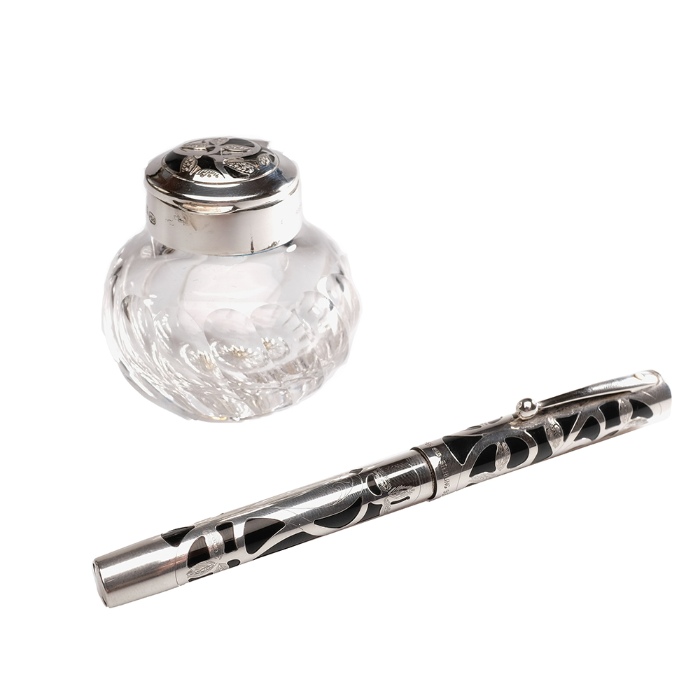 Sheaffer Nostalgia Silver Fountain Pen and Crystal Inktwell Pre-owned