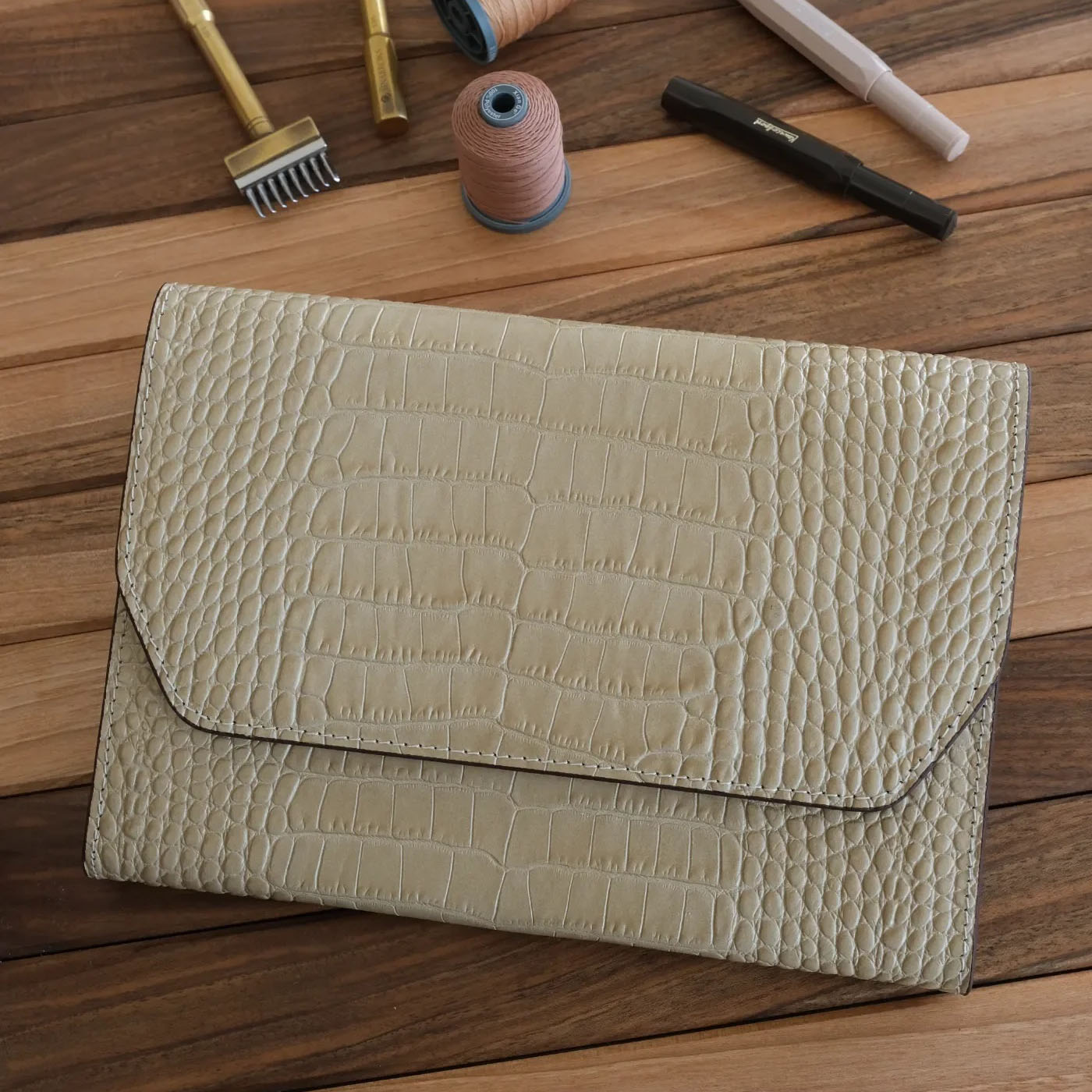 Sharkcraft Octopus Croco Cream Pen Pouch (9-part) Sharkcraft Octopus Croco Cream Pen Pouch (9-part)