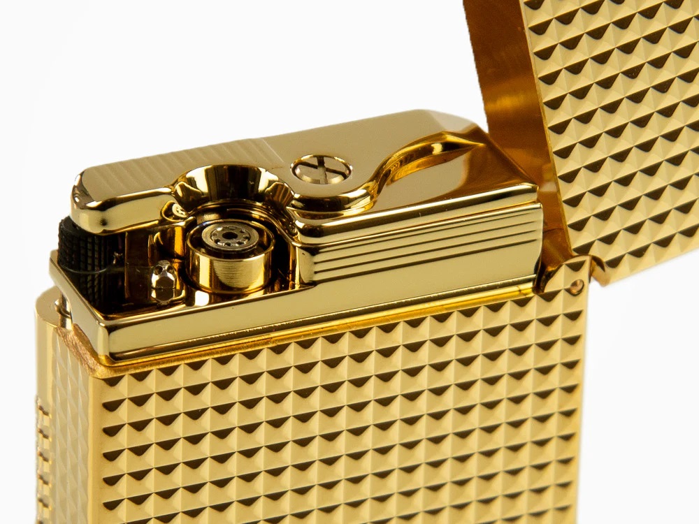 S.T. Dupont New Le Grand Yellow Gold Diamond Head Lighter S.T. Dupont New Le Grand Yellow Gold Diamond Head Lighter
