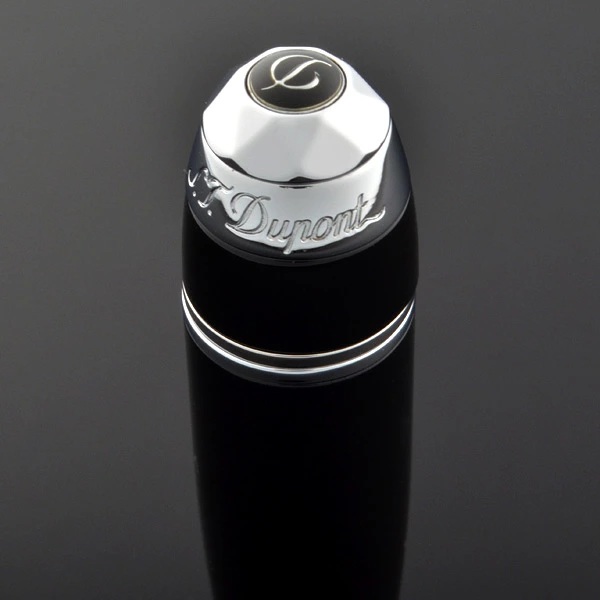 S.T. Dupont Liberté  Black Lacquer Lighter 22100