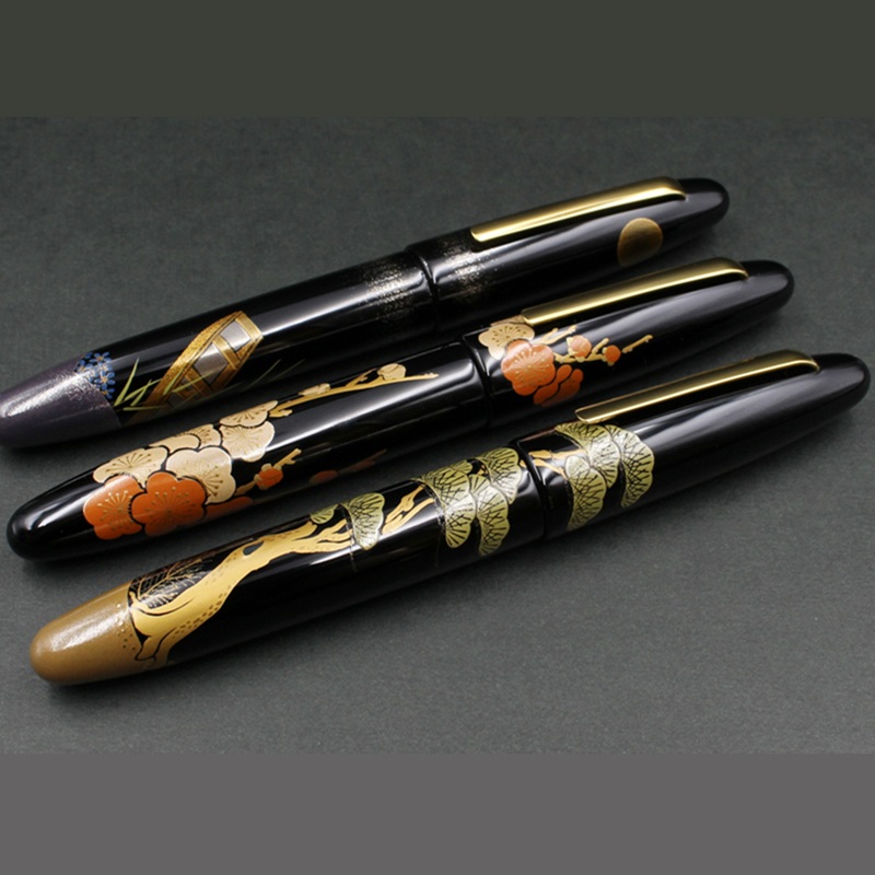 Taccia Kuro-Maki-e Urushi Sayomatsu Fountain pen