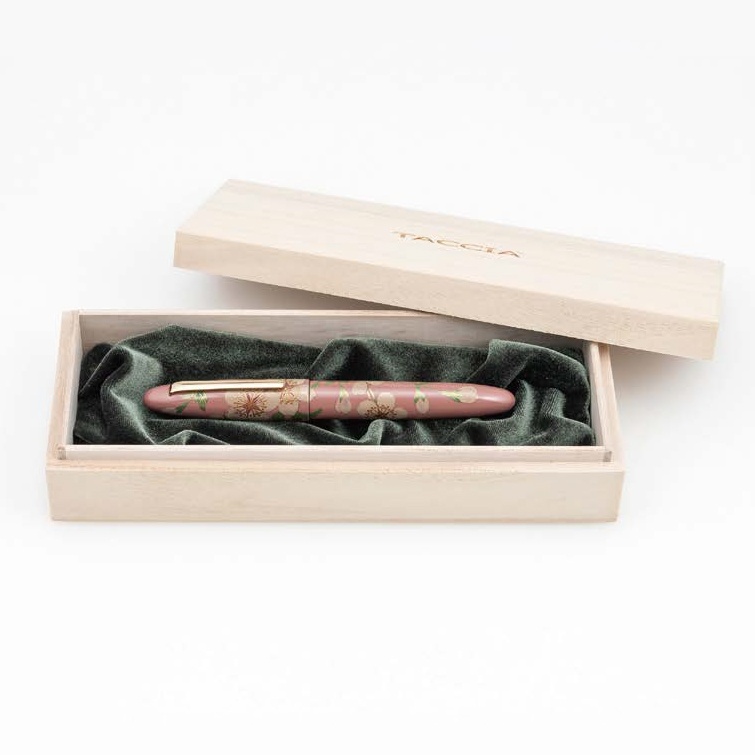 Taccia Mizu-ki Maki-e Urushi Sakura Fountain pen - Vulpen