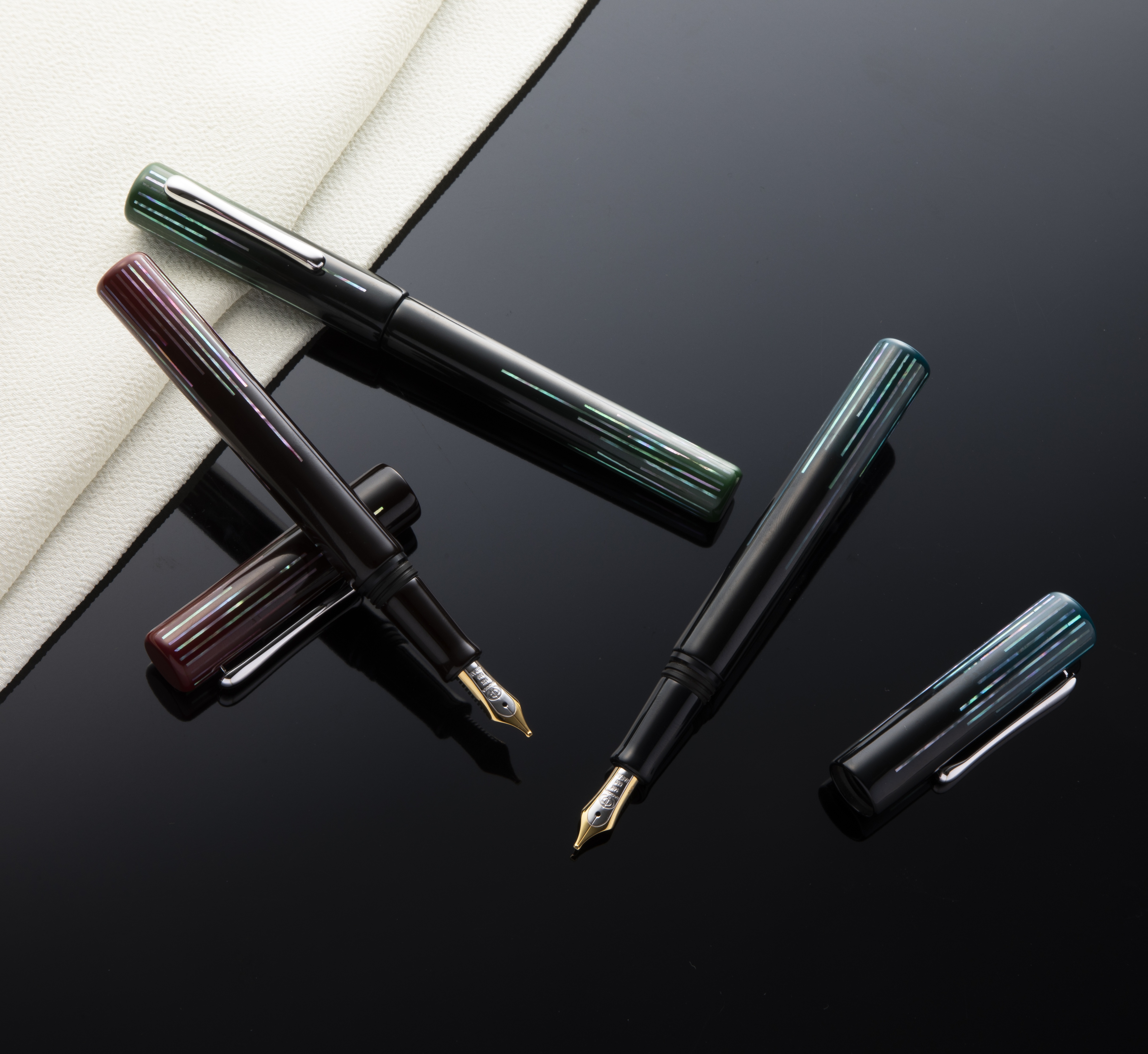 Taccia Raden Ama-Iro Haruakane Vulpen