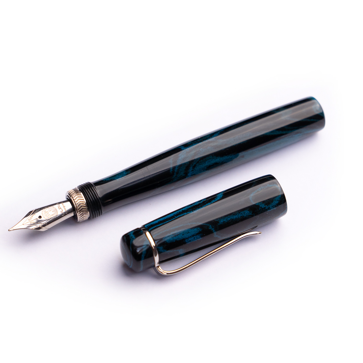 Ulpia 117 Ebonite Marine Blue ST Stylo Plume