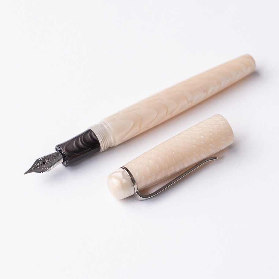Ulpia Clasica White Medusa Fountain pen Ulpia Clasica White Medusa Fountain pen