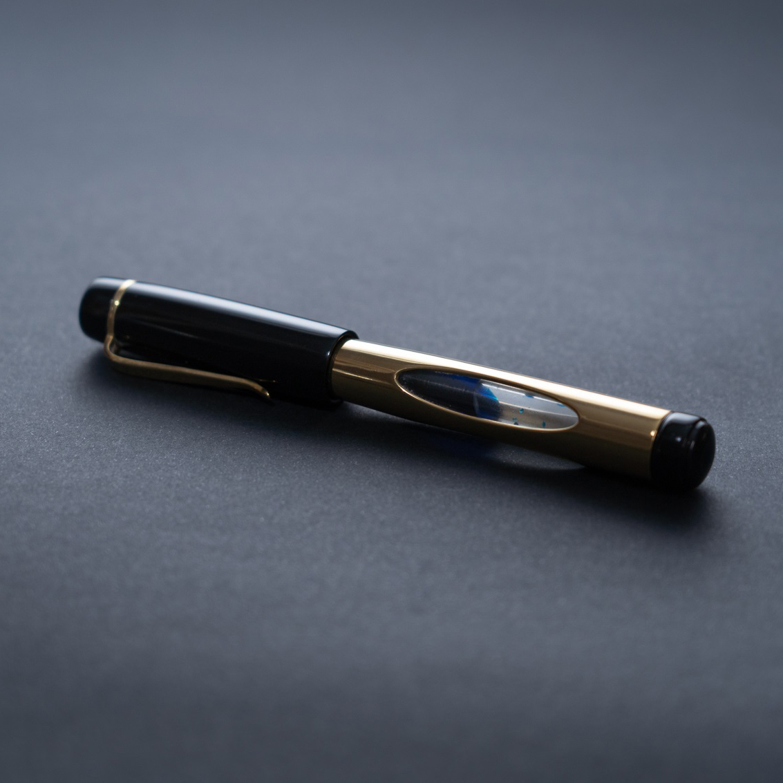 Ulpia Parix Ebonite Black and Brass Mira GT Reservoarpenna