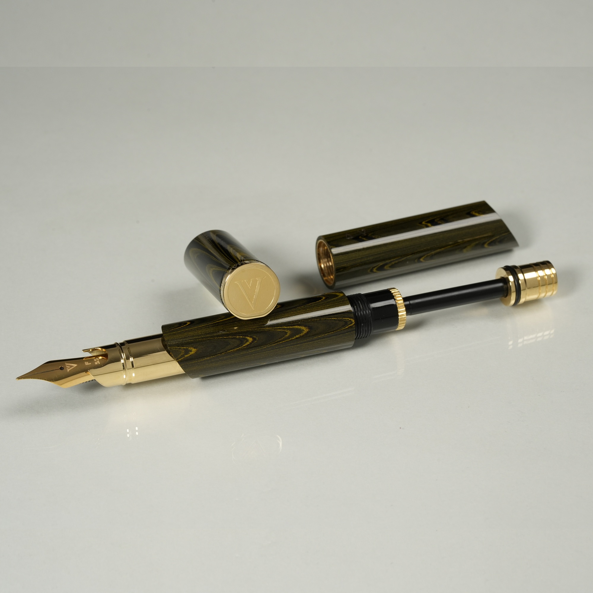 Venvstas Calibro 8 Kilim Ebonite Pióro wieczne