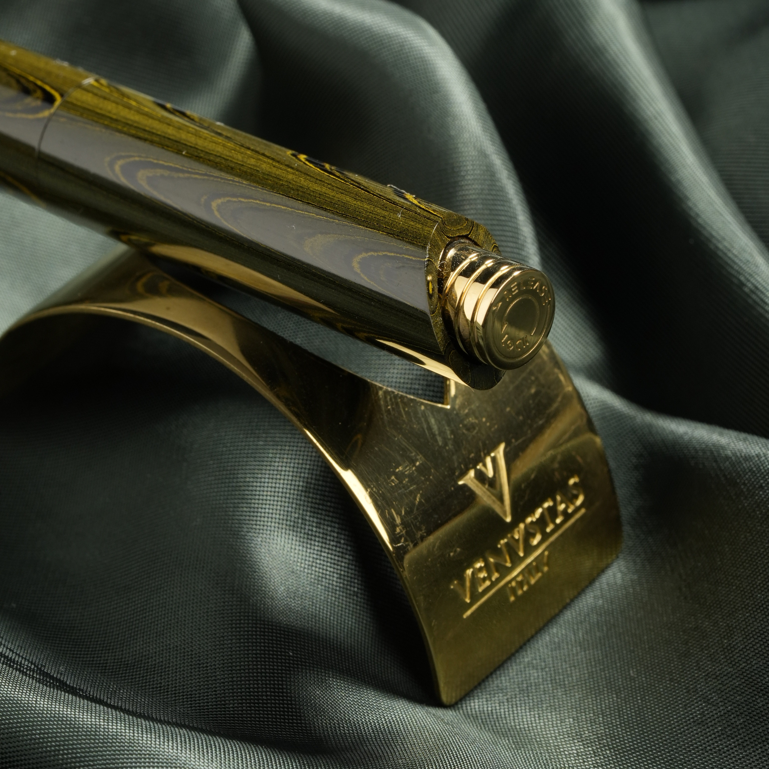 Venvstas Calibro 8 Kilim Ebonite Pióro wieczne