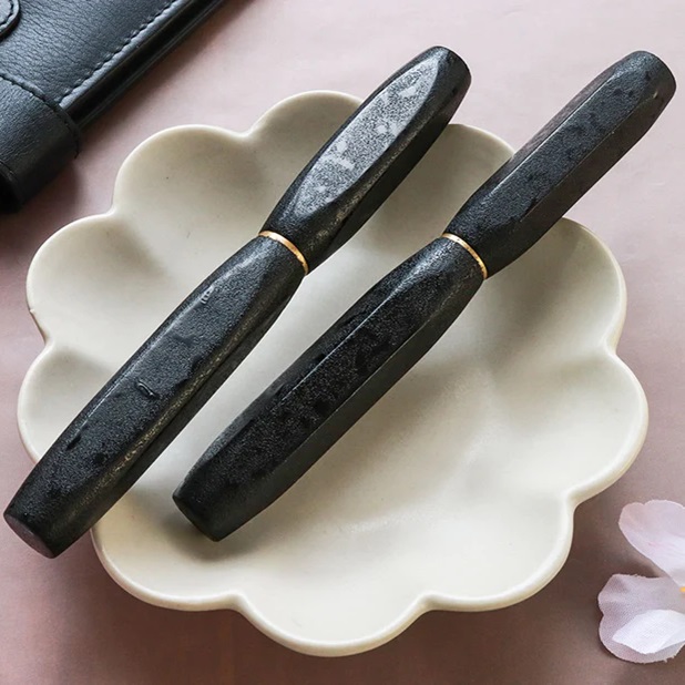Wancher Densho 6 Facets Tsugaru Shikake Monsha-nuri Fountain Pen Wancher Densho 6 Facets Tsugaru Shikake Monsha-nuri Fountain Pen