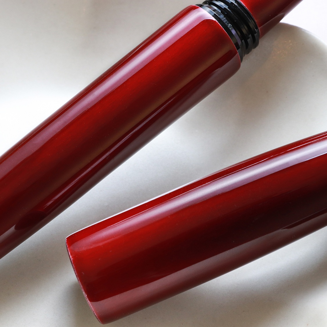 Wancher Dream Pen Aizu Urushi Tamamushi-nuri Aka Fountain Pen