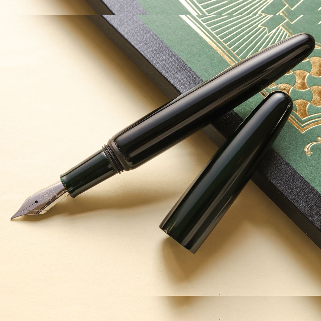 Wancher Dream Pen Aizu Urushi Tamamushi-nuri Midori Caneta de Tinta Permanente