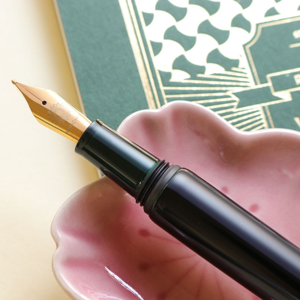 Wancher Dream Pen Aizu Urushi Tamamushi-nuri Midori Caneta de Tinta Permanente