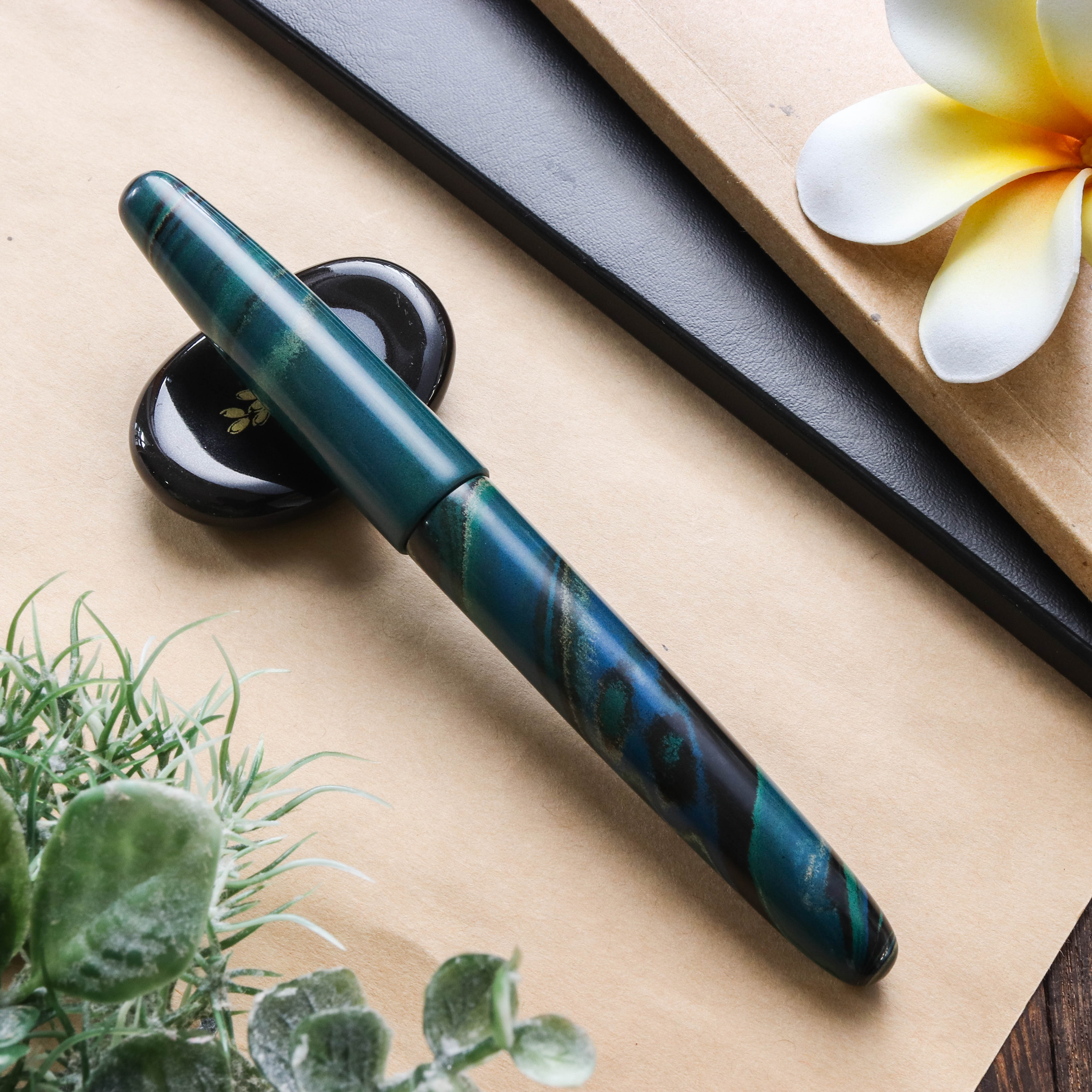 Wancher Dream Pen True Ebonite Marble Green Fountain Pen Wancher Dream Pen True Ebonite Marble Green Fountain Pen
