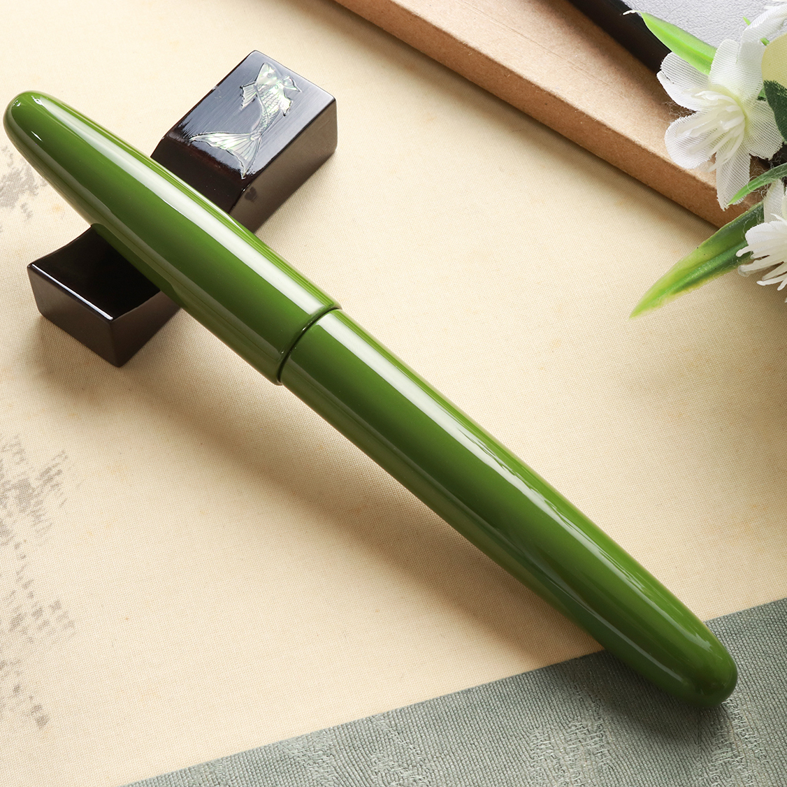 Wancher Dream Pen True Urushi Uguisu-Iro Fountain Pen