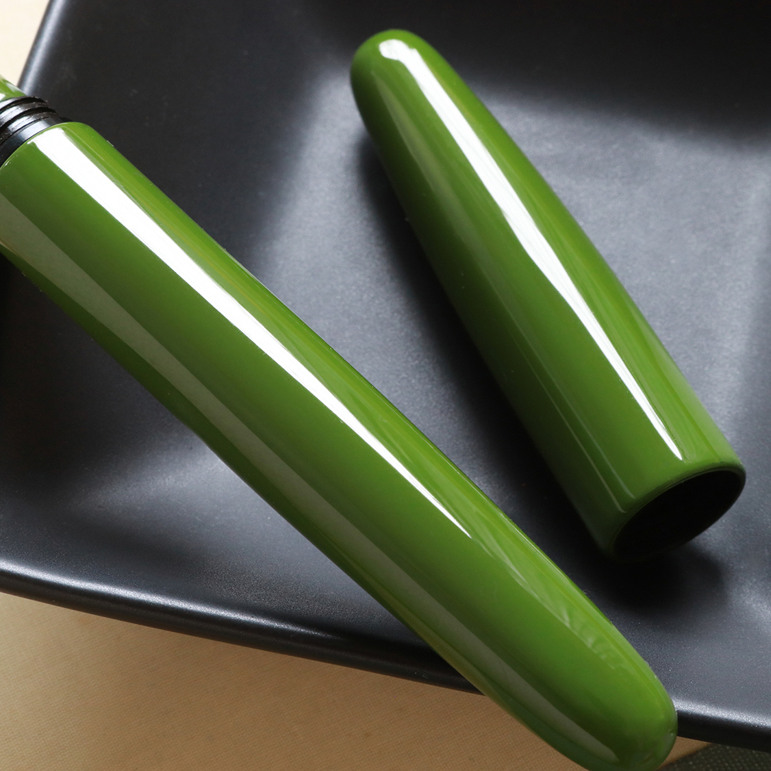 Wancher Dream Pen True Urushi Uguisu-Iro Fountain Pen