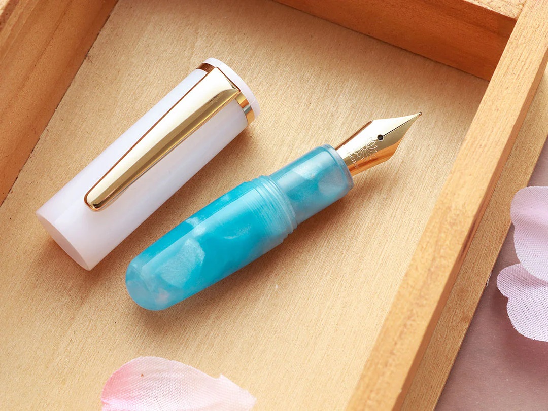 Wancher PuChiCo Arctic Blue GT Fountain Pen Wancher PuChiCo Arctic Blue GT Fountain Pen