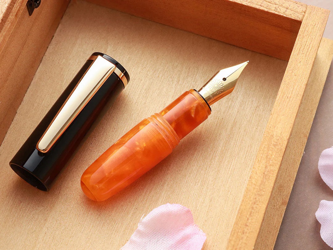 Wancher PuChiCo Black Orange Chocolate GT Fountain Pen Wancher PuChiCo Black Orange Chocolate GT Fountain Pen