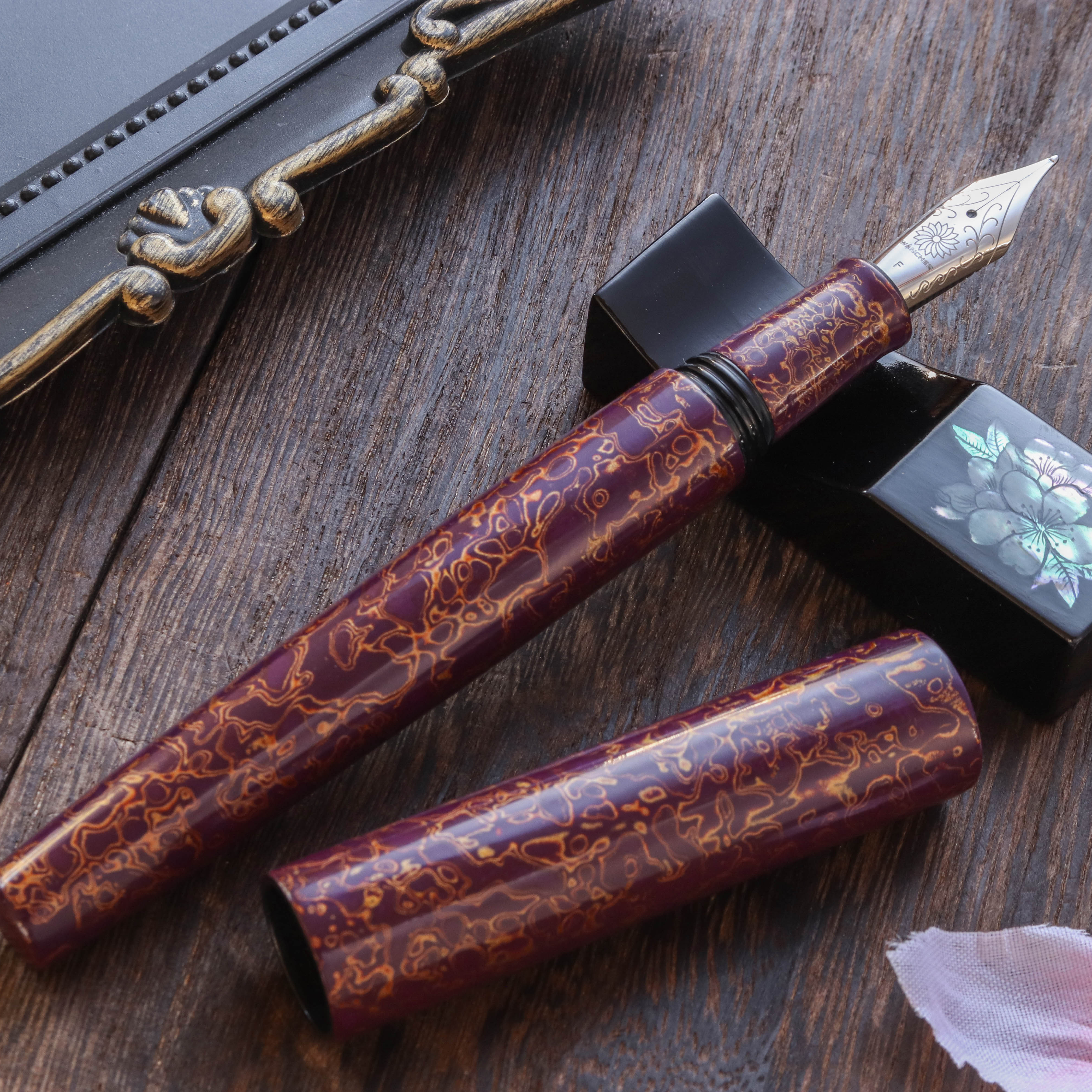 Wancher Sekai Saihi Urushi Murasaki-age Original Caneta de Tinta Permanente