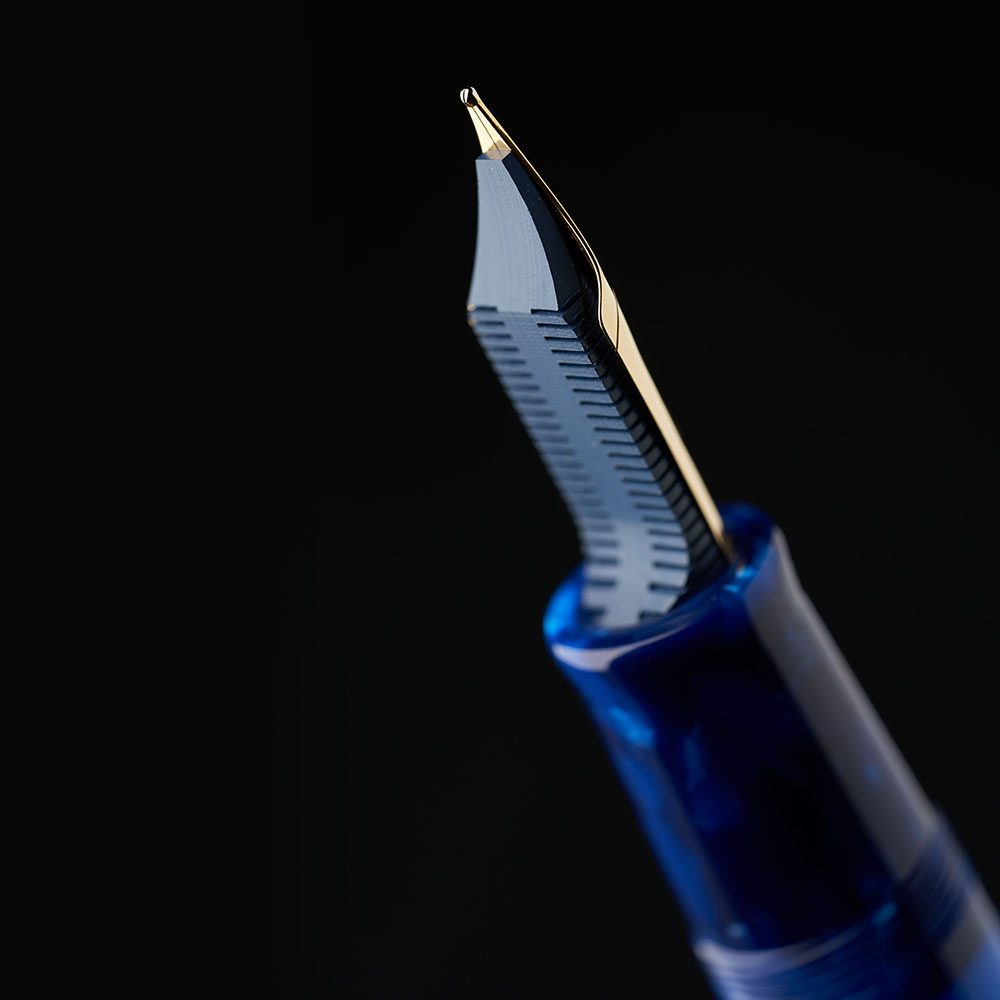 Delta Imperial Blu Mid-Size GT LE Fountain pen