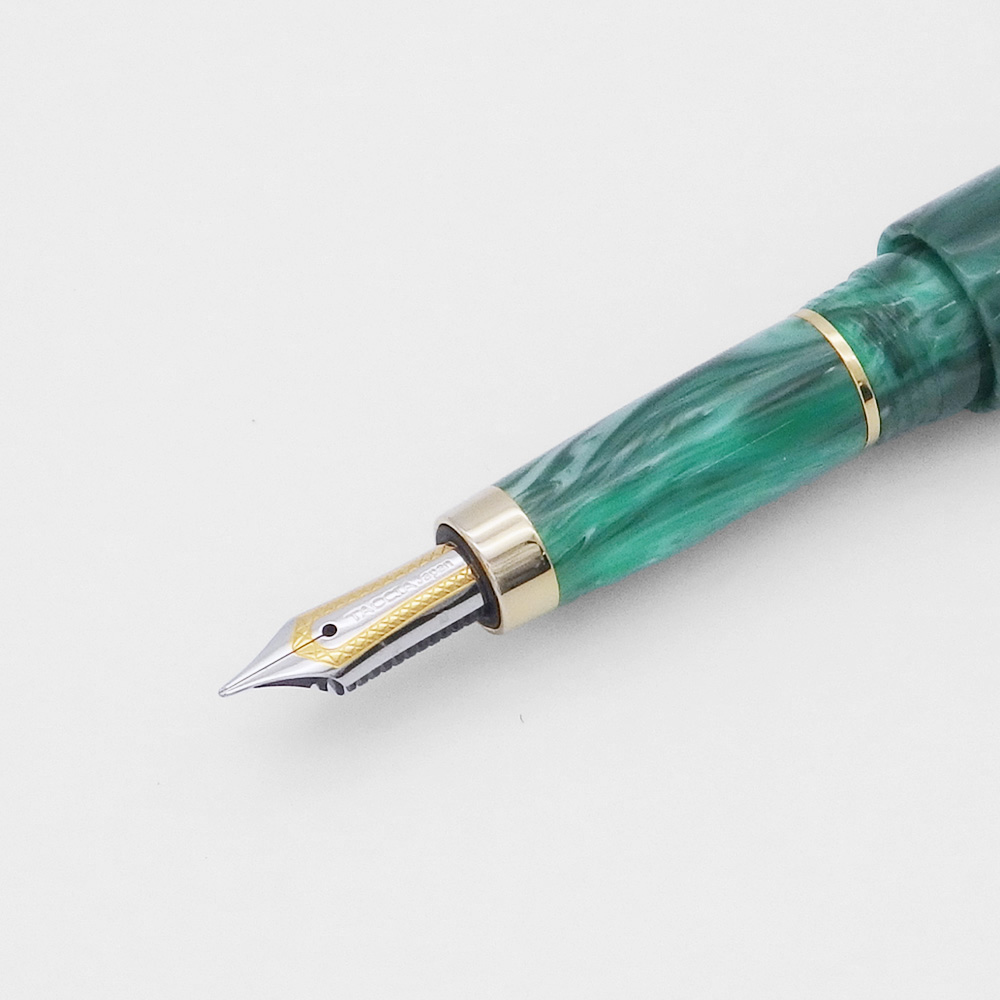 Taccia Covenant Green Malachite Fountain pen Taccia Covenant Green Malachite Fountain pen