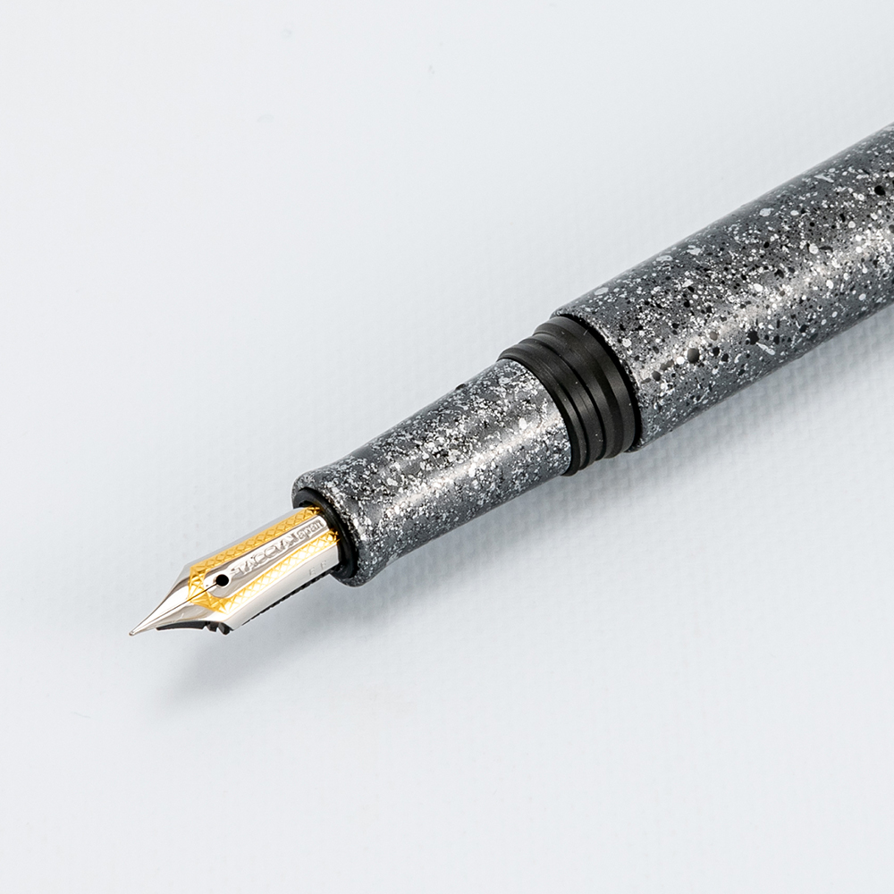 Caneta-tinteiro Taccia Granite Stone Black