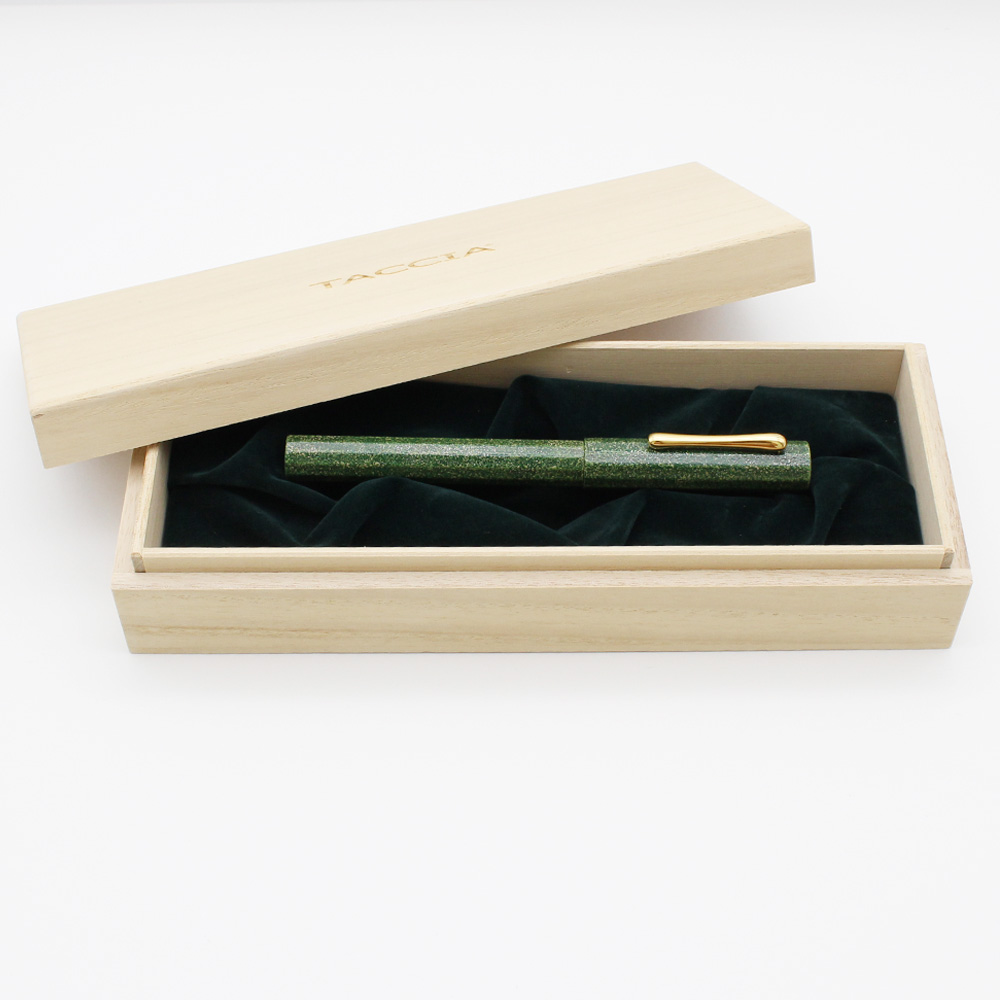 Taccia Hare-hi Waki-en Fountain pen Taccia Hare-hi Waki-en Fountain pen