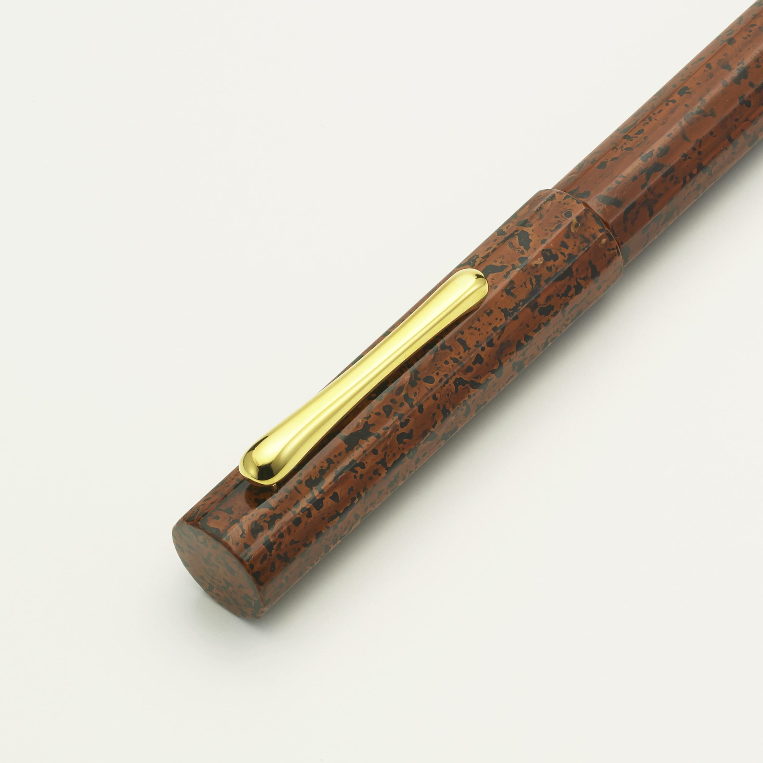 Taccia Hyakko Hisho II Bengara Fountain pen Taccia Hyakko Hisho II Bengara Fountain pen
