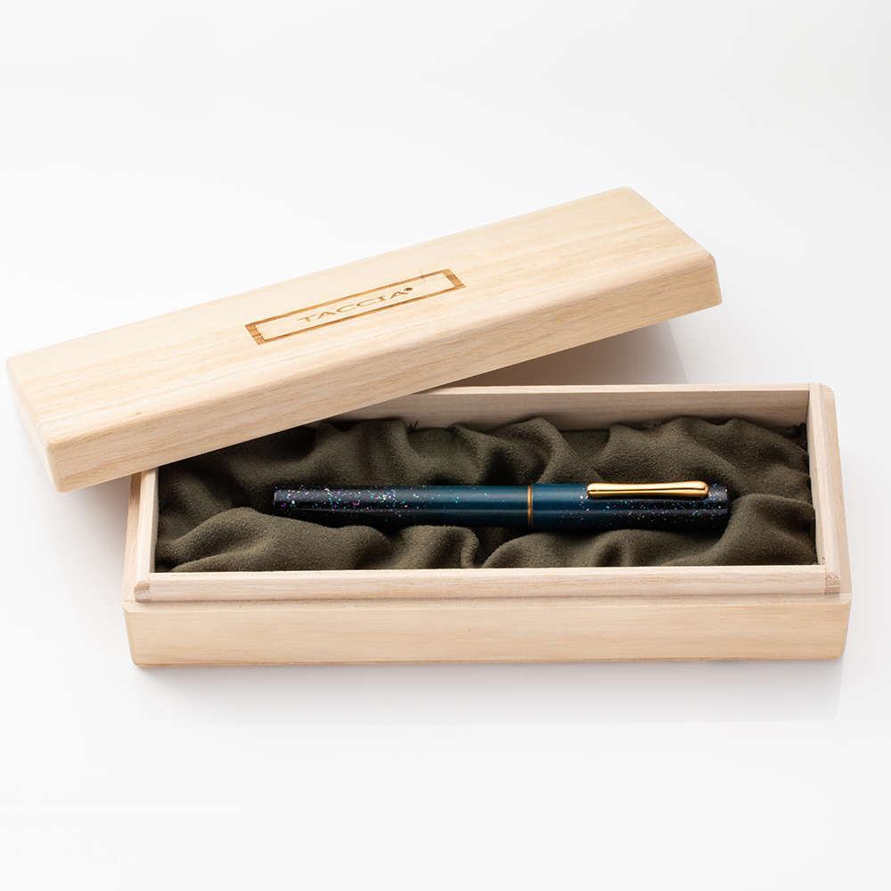 Taccia Hyakko Hisho II Hoshikage Fountain pen