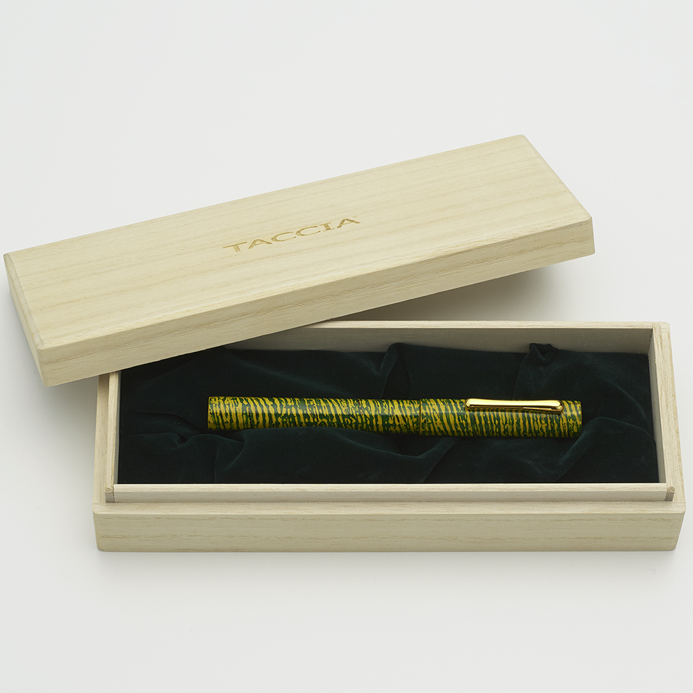 Taccia Hyakko Hisho II Matsuba Fountain pen Taccia Hyakko Hisho II Matsuba Fountain pen