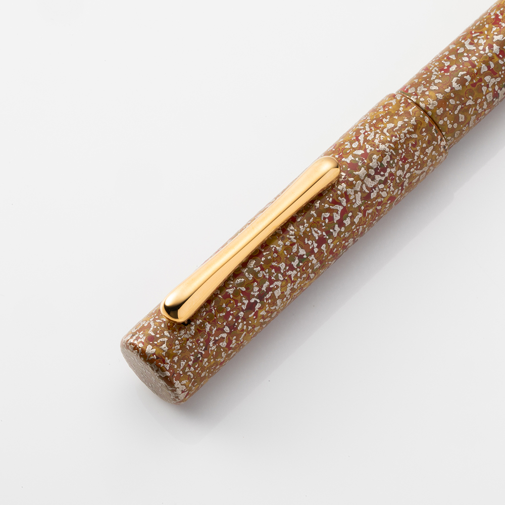 Taccia Hyakko Hisho II Sango Stylo plume