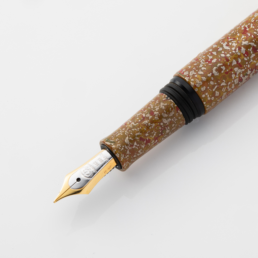 Taccia Hyakko Hisho II Sango Stylo plume