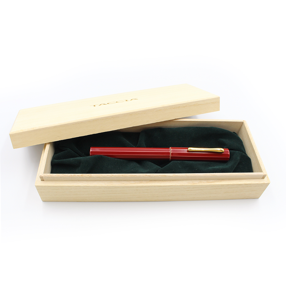 Taccia Kaku-Tate Ume-gasane Red Fountain pen