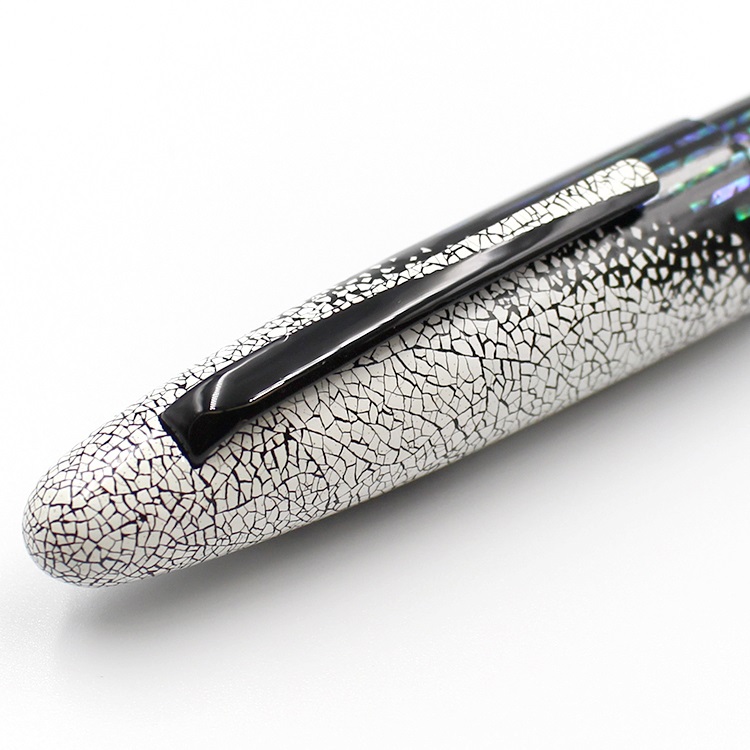 LibroariaNANA リブロアリア　オードパルファム　No.8 Hachi Empress Winter Breath Urushi Fountain pen | TACCIA