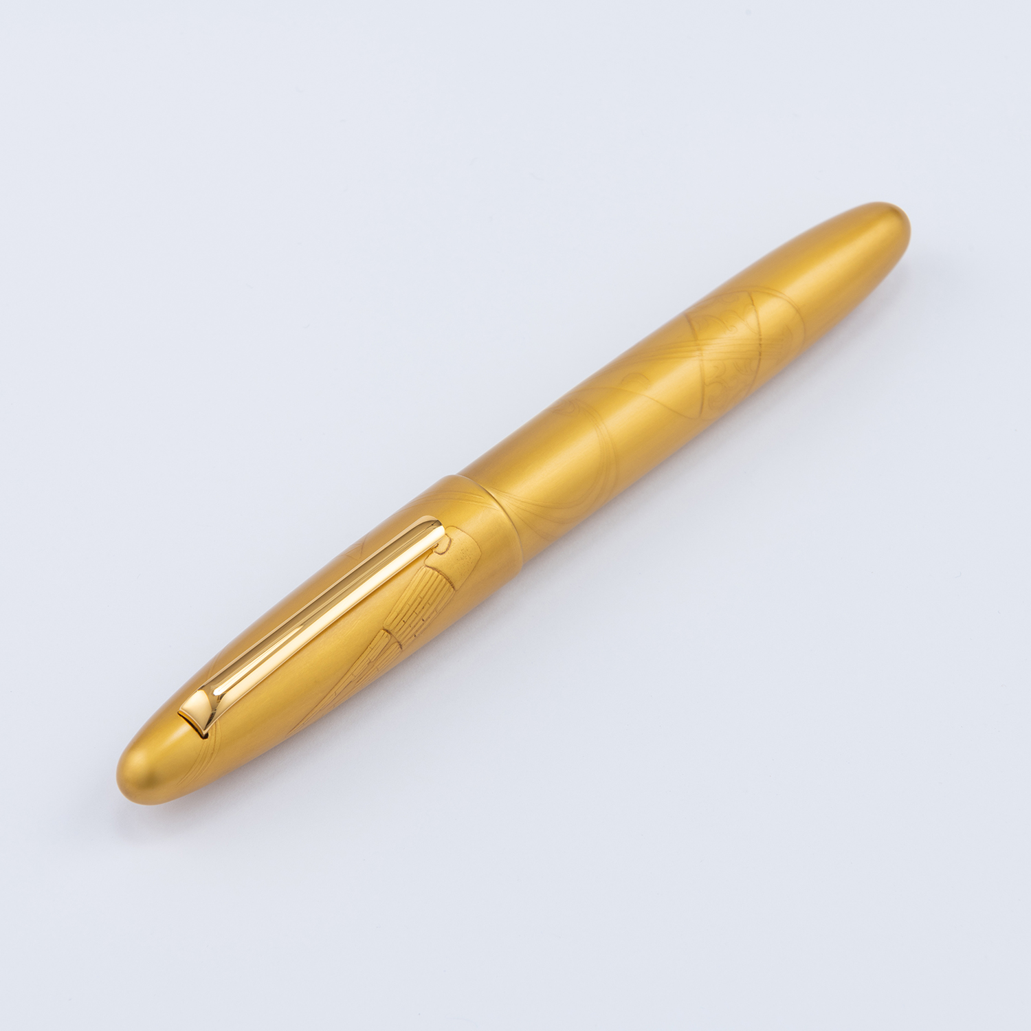 Taccia Kin-ji Maki-e Urushi Shijima Biwa Fountain pen
