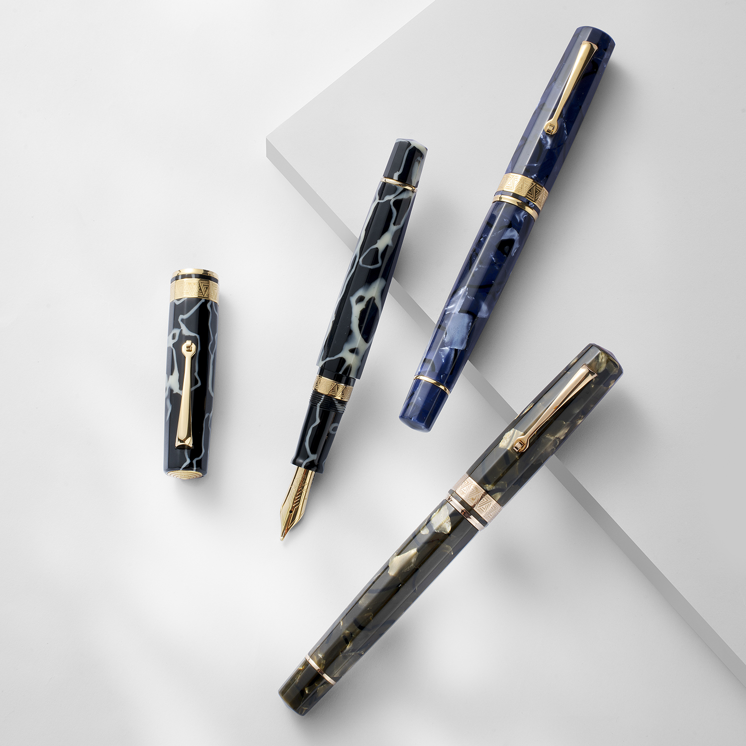 Omas Paragon Blue Royale GT Fountain pen Omas Paragon Blue Royale GT Fountain pen