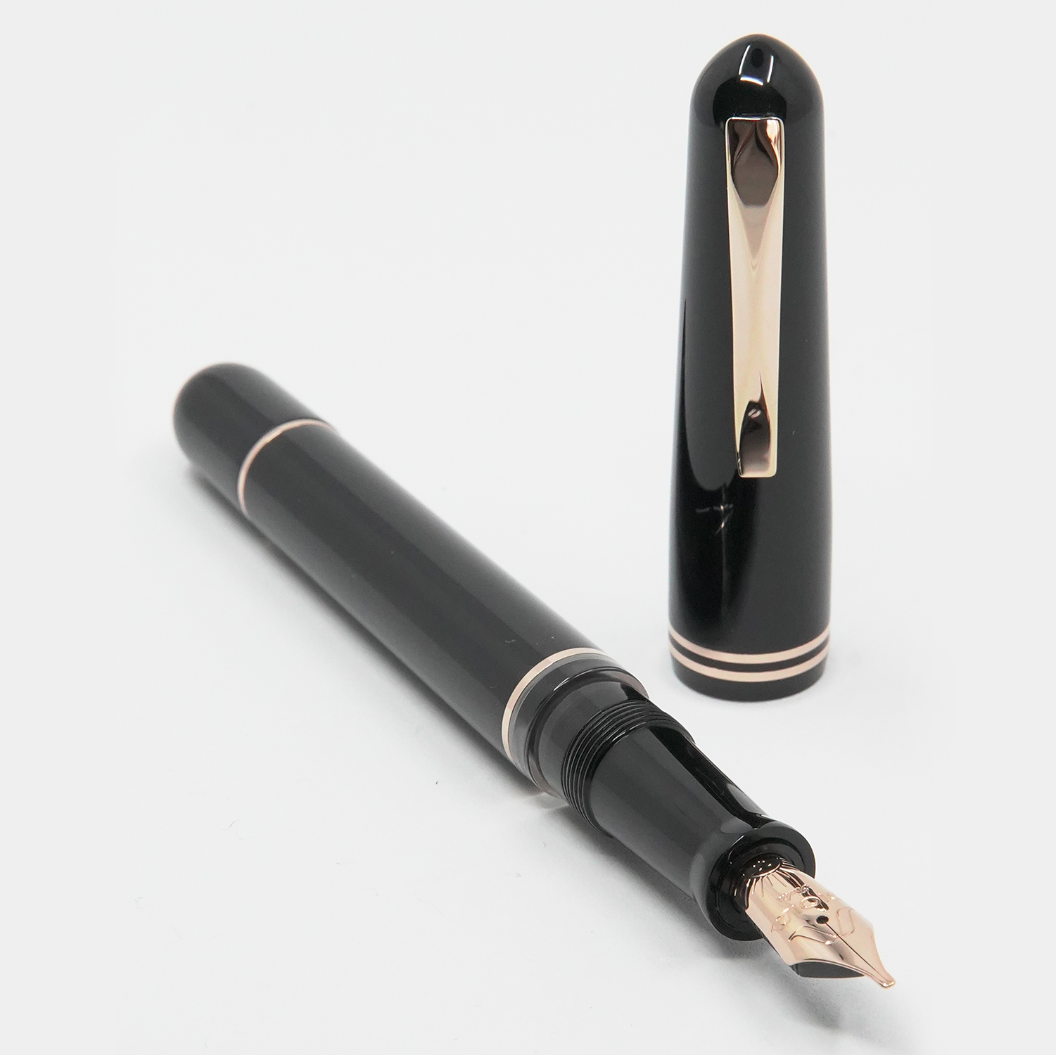 Caneta de tinta preta RGT Gioia Métis Classic